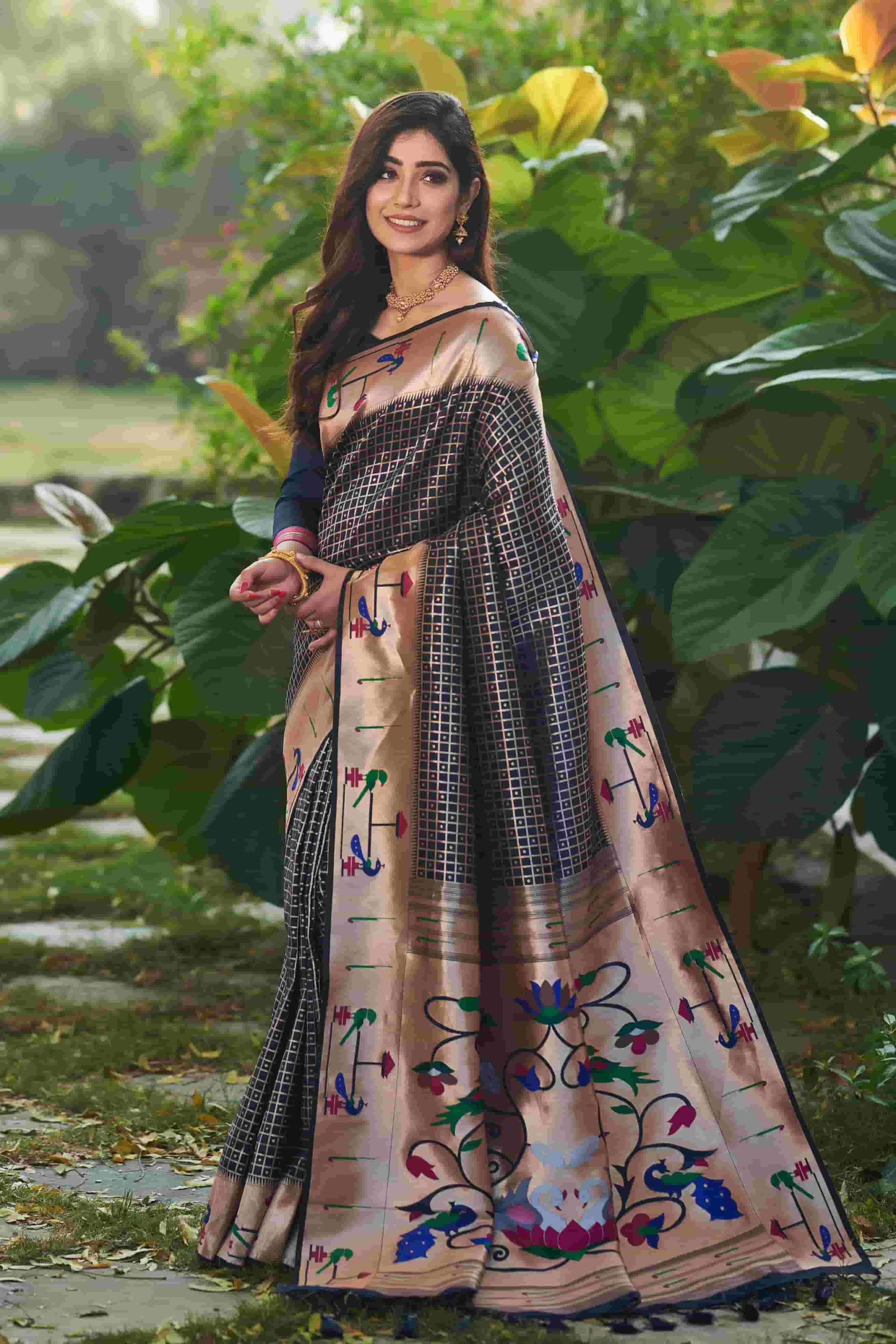 Black Beautiful Paithani Silk Saree